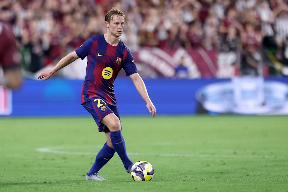 Frenkie de Jong mengalami cedera lutut bersama Barcelona