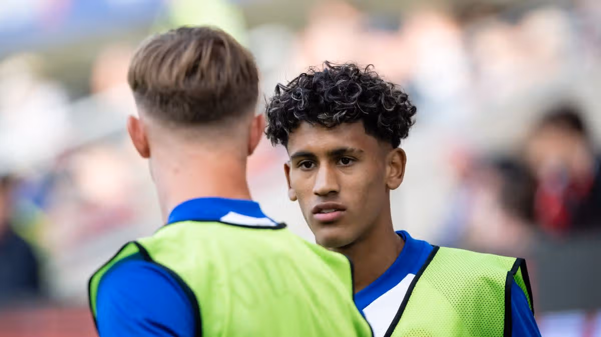 JJ Gabriel saat berlatih bersama skuad Manchester United