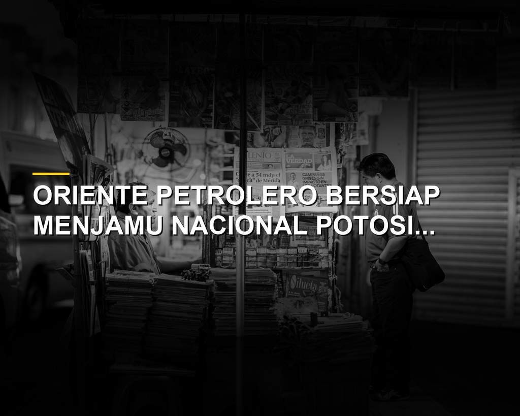 Aksi pemain Oriente Petrolero dalam pertandingan Liga Profesional Bolivia