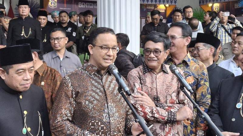 Anies Baswedan menghadiri perayaan tahun baru Pemprov DKI Jakarta di Balai Kota
