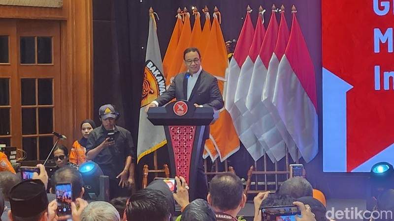 Anies Baswedan saat memberikan pidato dalam Rapimnas I Gerakan Rakyat di Jakarta Pusat