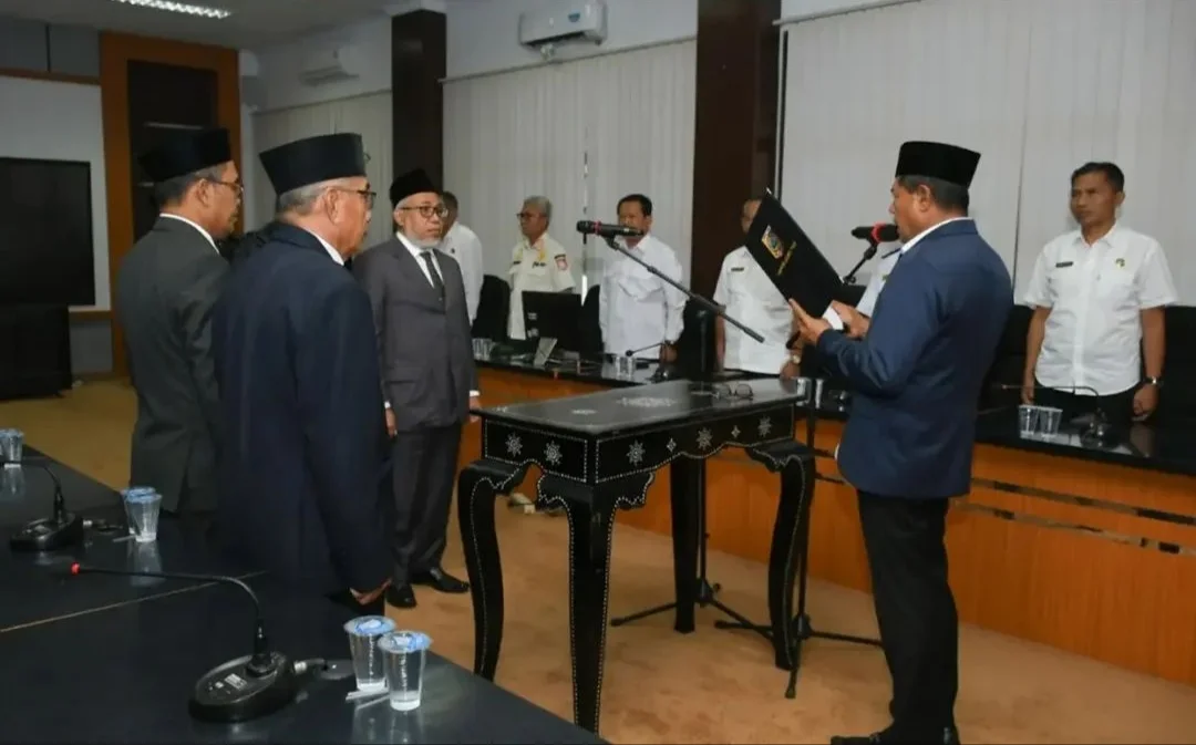 Bupati Lombok Timur melantik Kepala Dinas Kelautan dan Perikanan baru