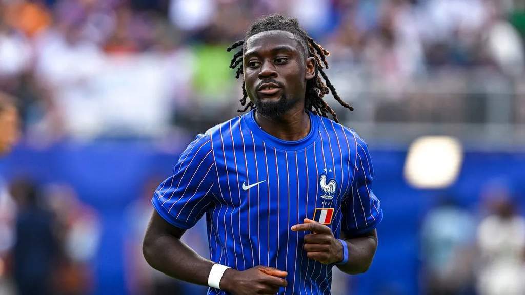 Manu Kone dalam bidikan transfer Chelsea dan Arsenal pada bursa transfer musim panas