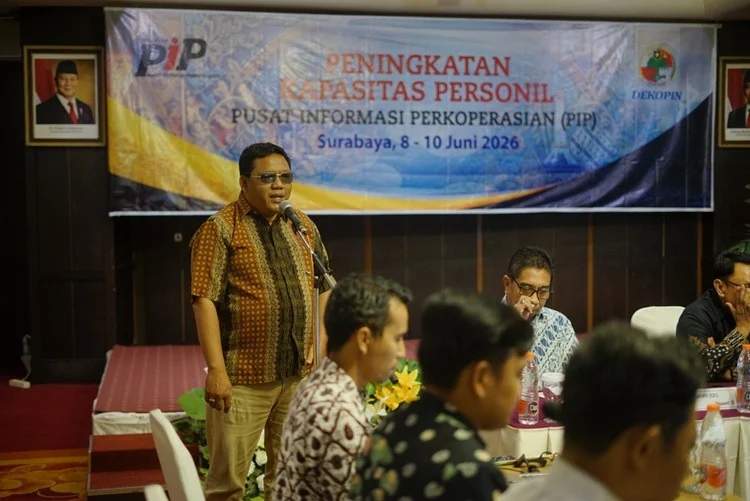 Wakil Ketua Umum Dekopin Teguh Eko Prastyono berikan keterangan terkait Hari Koperasi Nasional