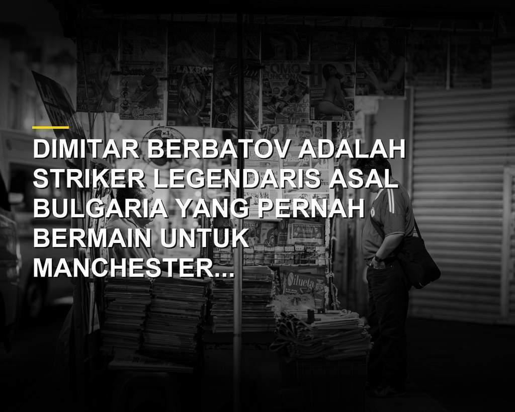 Dimitar Berbatov dalam seragam Manchester United saat merayakan gol di Premier League