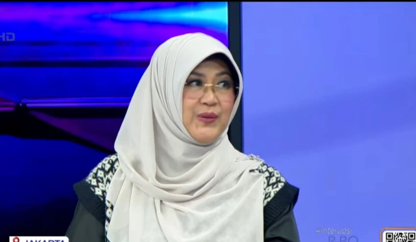 Dokter Tifa saat memberikan keterangan terkait kasus dugaan fitnah ijazah