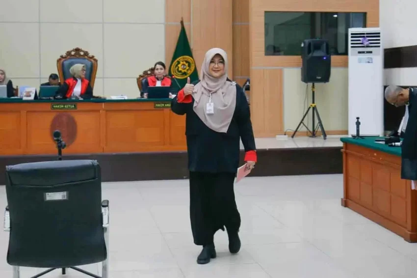 Dokter Tifa siapkan ribuan pertanyaan untuk Jokowi dan tolak restorative justice