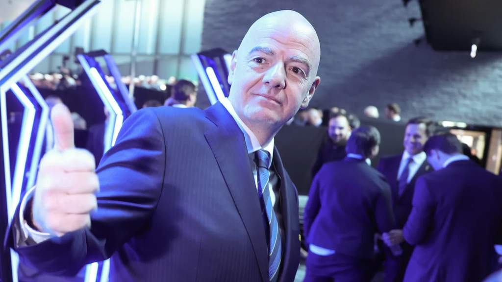 Dokumen presentasi JP Morgan untuk proyek penjualan Piala Dunia FIFA