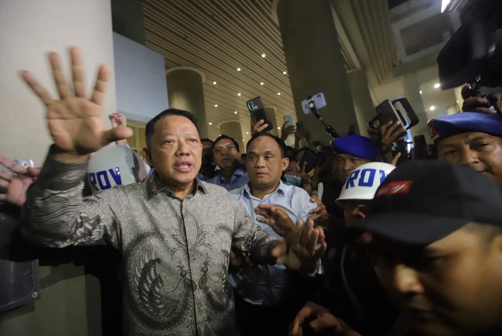 Eks Jampidsus Febrie Adriansyah resmi ditahan di Rutan KPK
