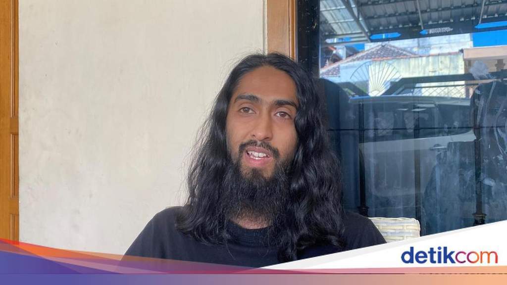 Faiq Muhammad Alkatiri pedagang kambing viral mirip Yesus di Kota Batu