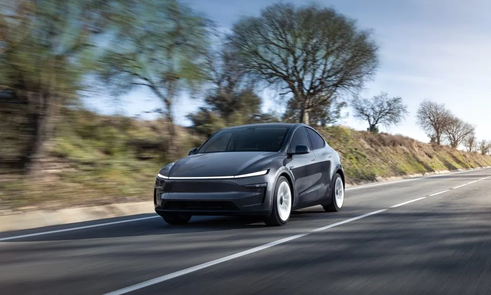 Adaptor V2L Tesla Model Y memicu keluhan pemilik baru