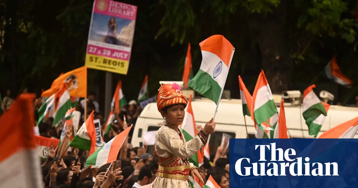 Aksi protes generasi Z India dalam gerakan Cockroach melawan propaganda media