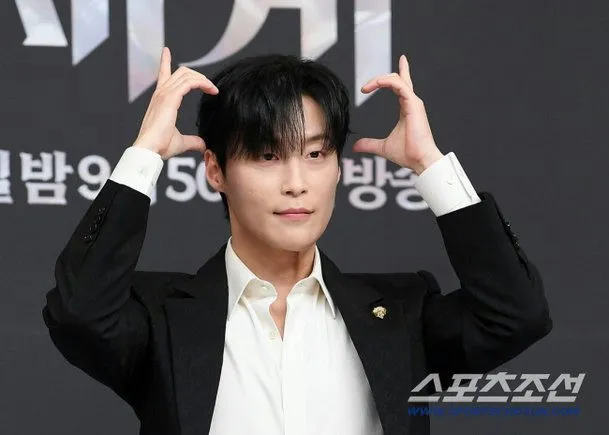 Aktor Heo Nam-jun saat menghadiri acara promosi drama Korea terbaru