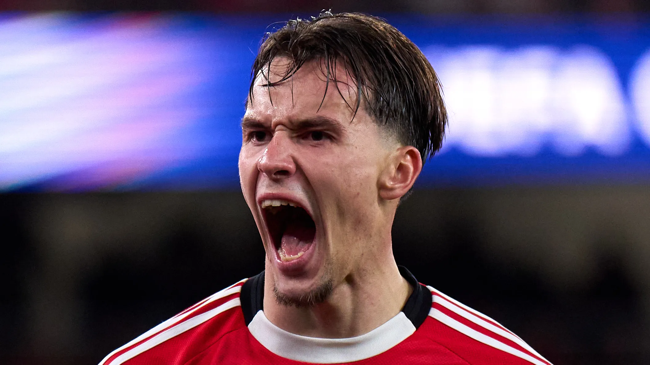 Amar Dedic bersiap menghadapi pertandingan bersama Benfica