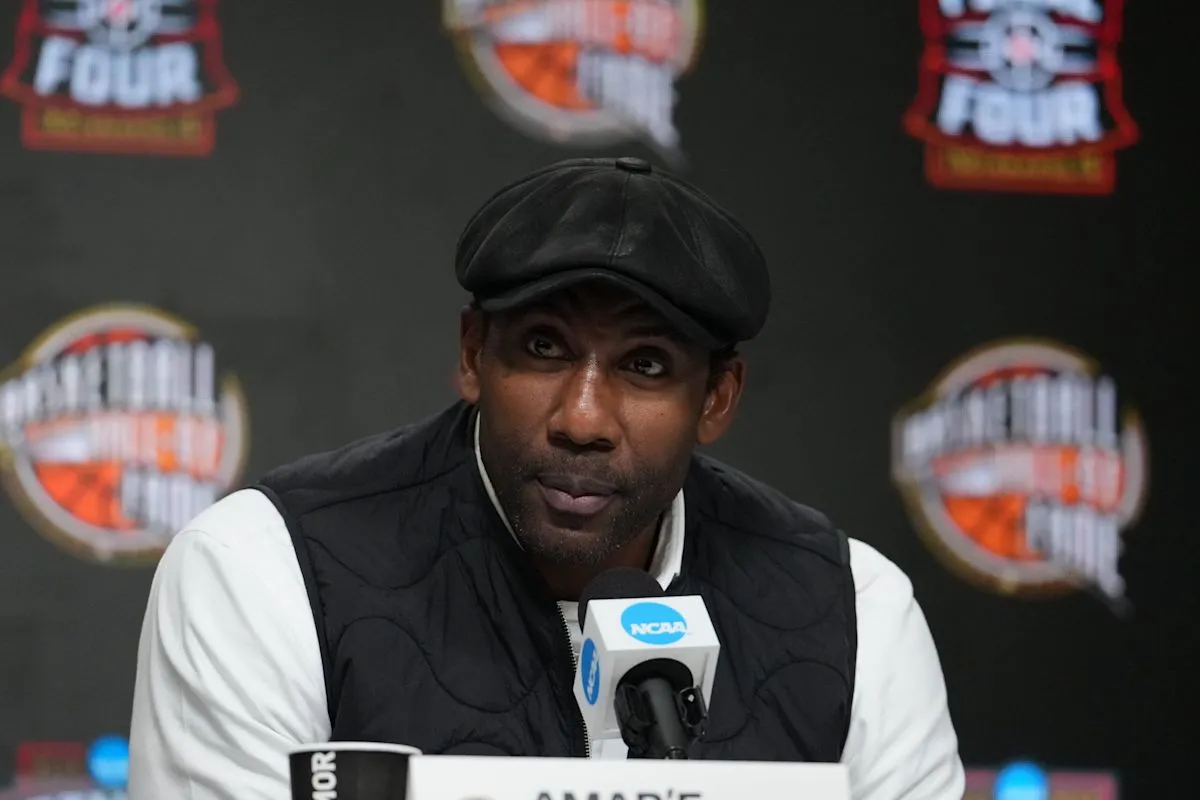 Legenda NBA Amar'e Stoudemire dalam acara penghargaan basket