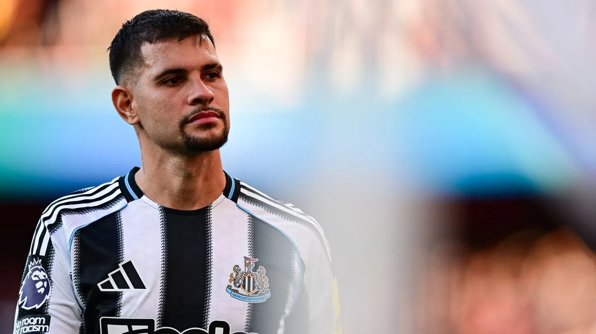 Bruno Guimaraes resmi berseragam Arsenal setelah dibeli dari Newcastle United