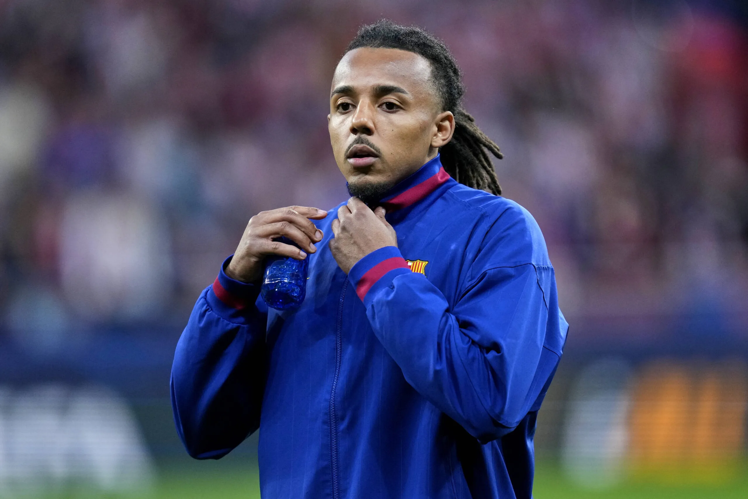 Pemain belakang Barcelona Jules Kounde saat berlaga di pertandingan resmi