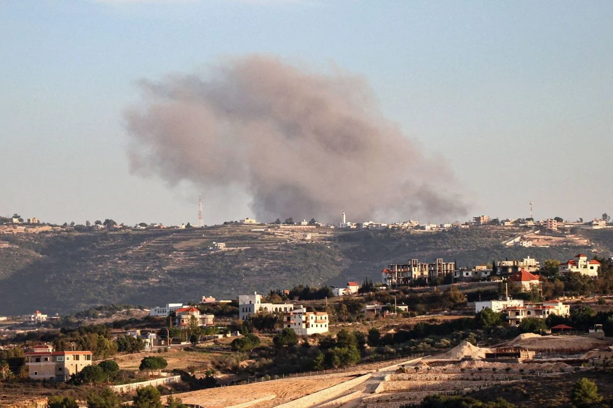 Serangan artileri Israel menghantam kawasan perbatasan Mays al-Jabal di Lebanon selatan