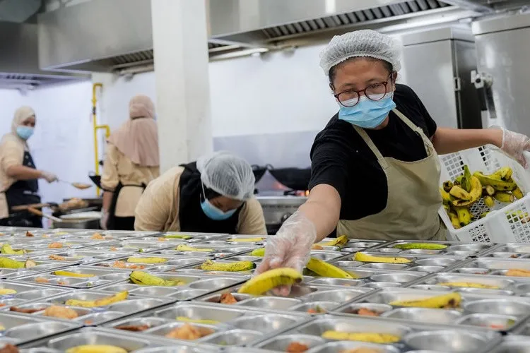Ompreng menu Makan Bergizi Gratis akan dilengkapi batas waktu konsumsi
