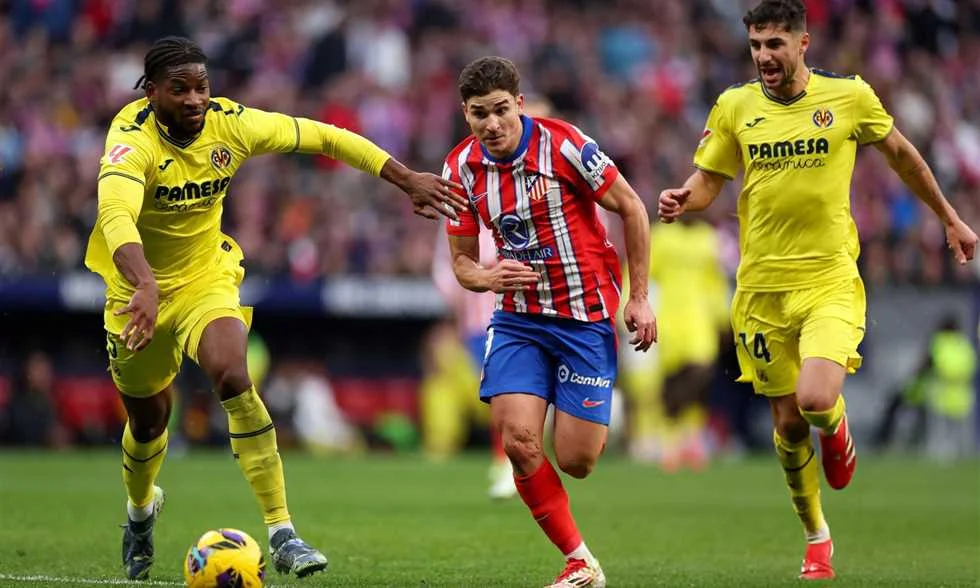 Julian Alvarez penyerang Atletico Madrid dalam incaran Barcelona pada bursa transfer