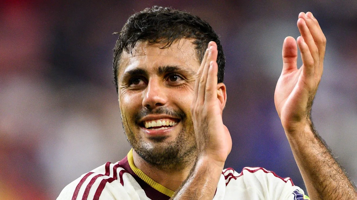 Barcelona capai kesepakatan transfer Rodri dari Manchester City