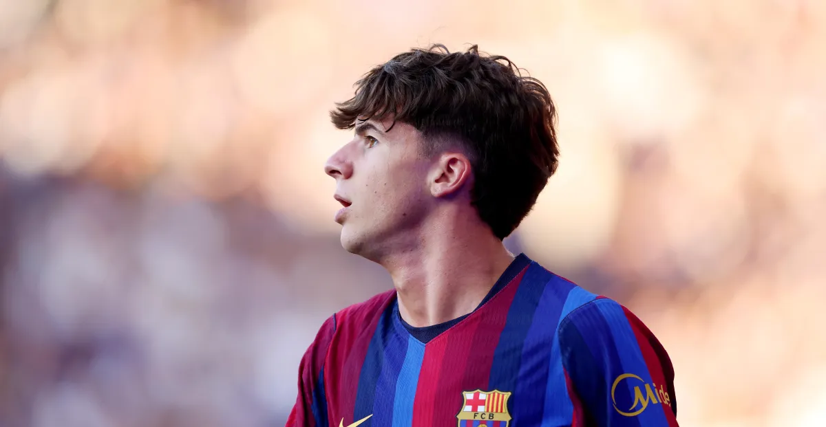Bek muda Barcelona Jofre Torrents saat berlatih bersama tim