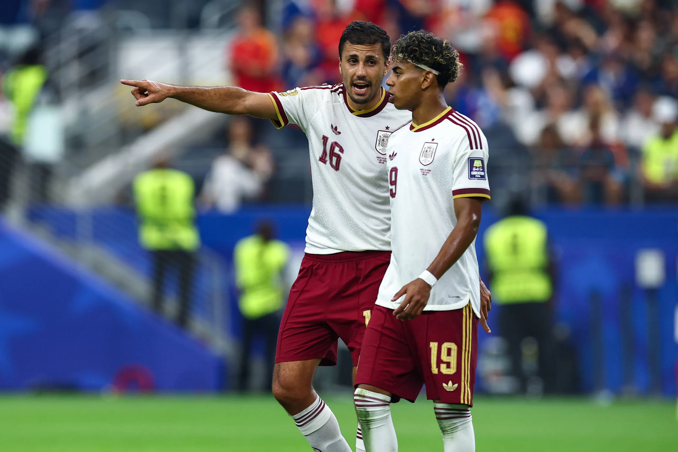 Gelandang Manchester City Rodri dalam incaran Barcelona di bursa transfer