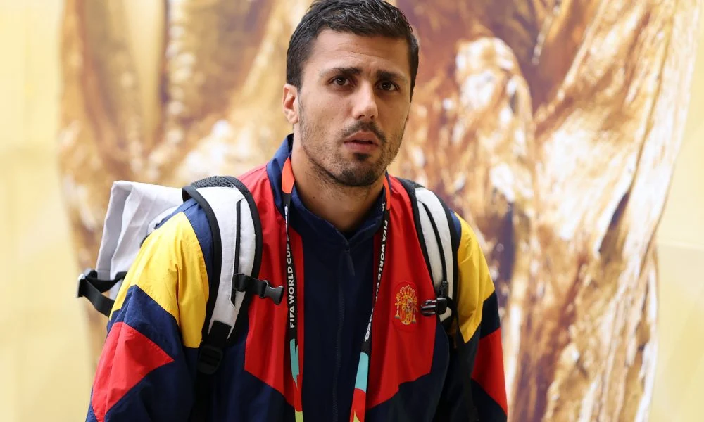 Ilustrasi pemain sepak bola Rodri dalam bursa transfer Barcelona