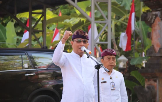 Ketua Bawaslu Bali I Putu Agus Tirta Suguna saat memberikan pesan terkait demokrasi