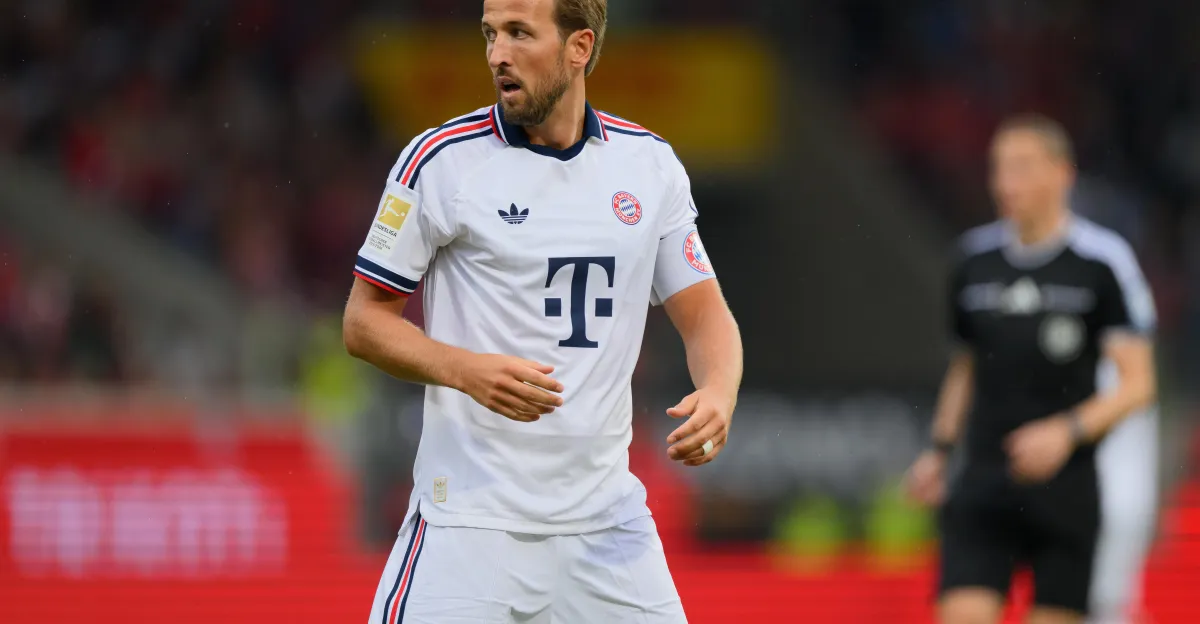 Harry Kane terima European Golden Shoe dari Bayern Munich