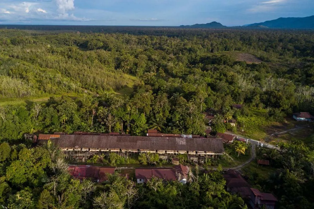 Arsitektur tradisional Rumah Betang sebagai ruang komunal masyarakat adat Dayak Iban