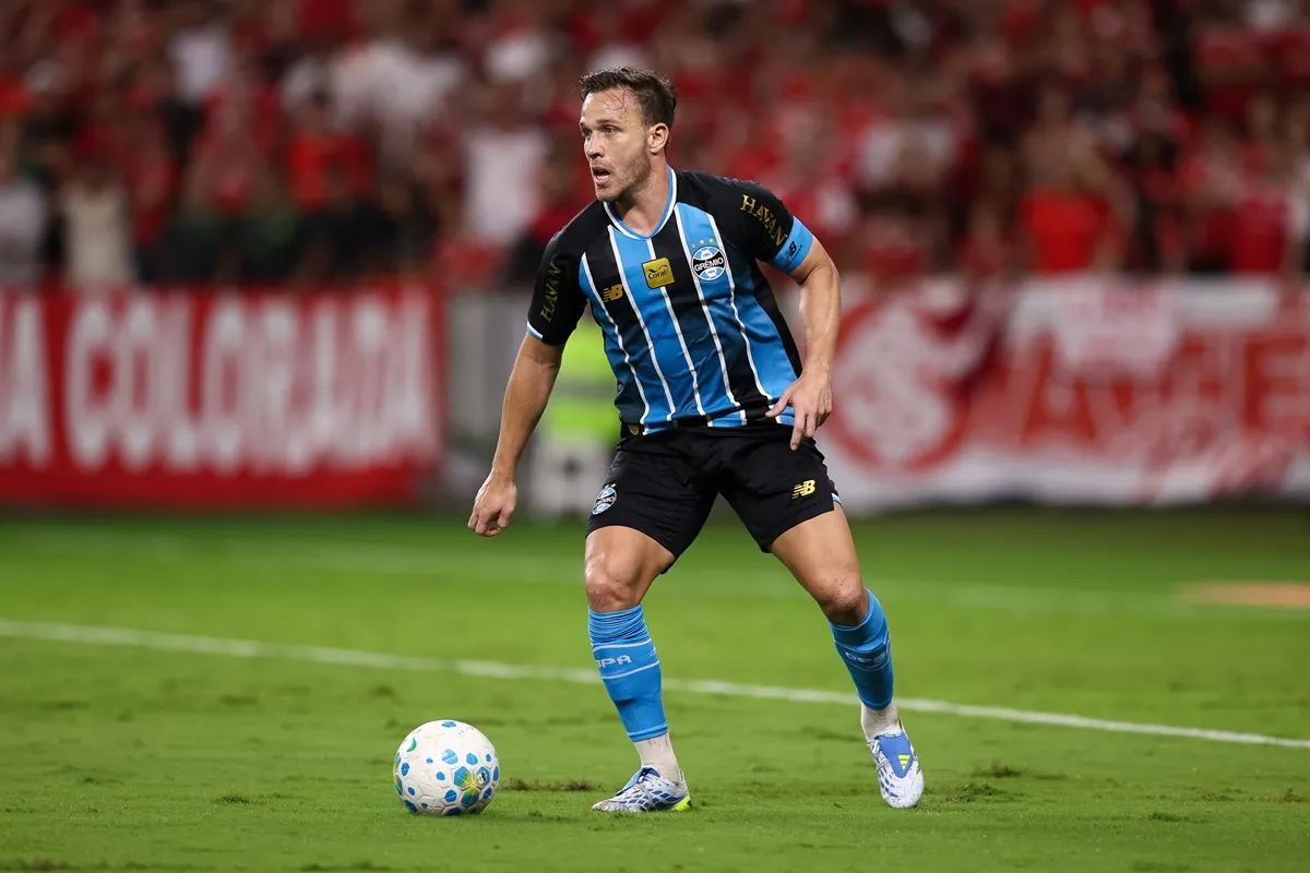 Besiktas tertarik merekrut gelandang Juventus Arthur Melo pada bursa transfer