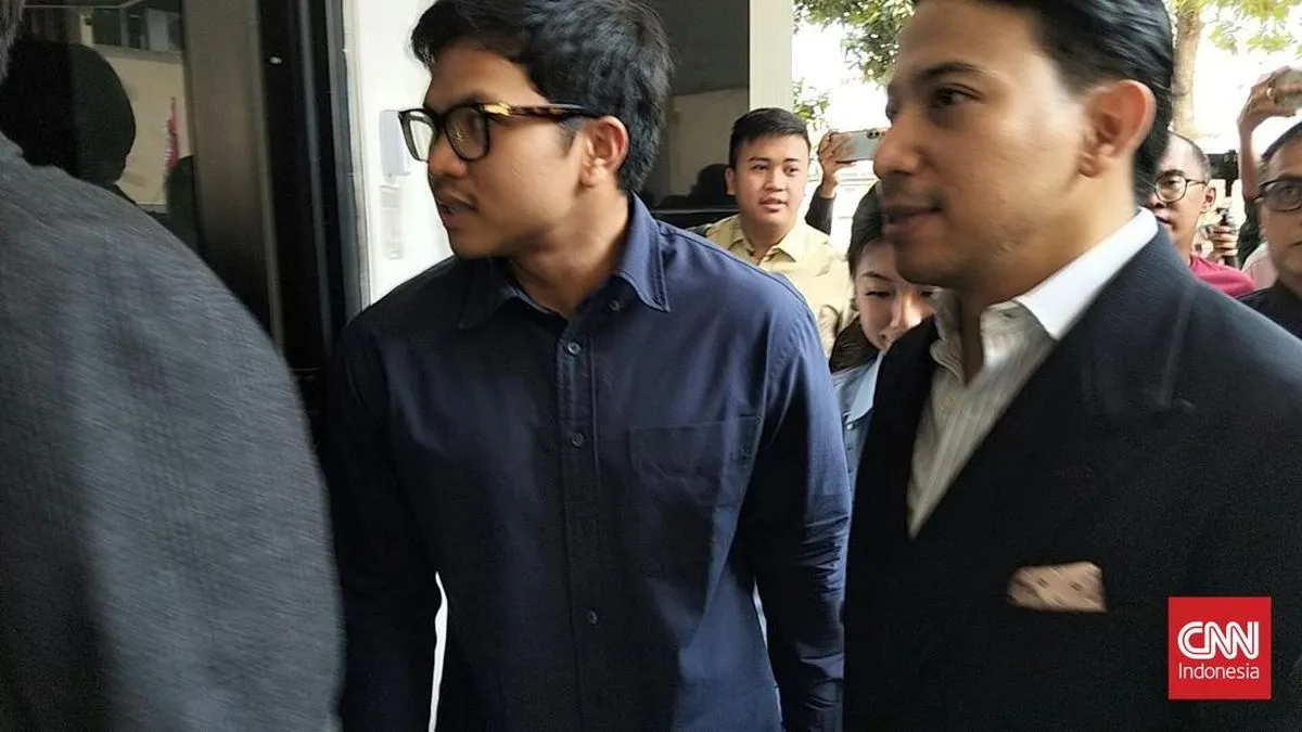 Youtuber Bigmo saat memberikan keterangan kepada media di Polda Metro Jaya