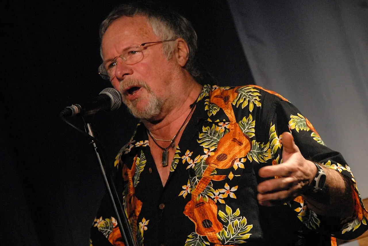 Potret Bill Oddie komedian sekaligus konservasionis alam asal Inggris
