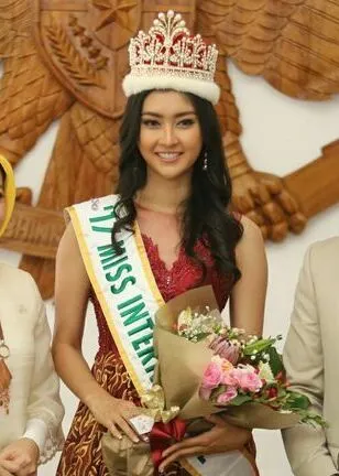 Kevin Lilliana ratu kecantikan Indonesia pemenang Miss International 2017