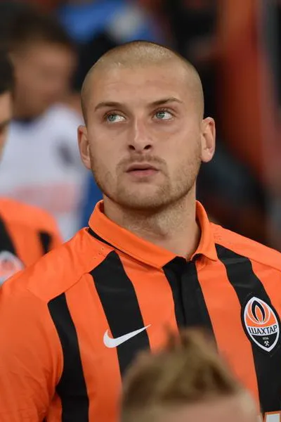 Yaroslav Rakitskiy bek andalan Shakhtar Donetsk dan tim nasional Ukraina dengan kemampuan passing mumpuni