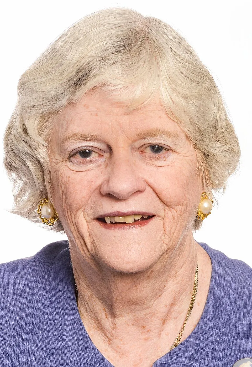 Politikus senior Inggris Ann Widdecombe dalam sebuah kegiatan publik