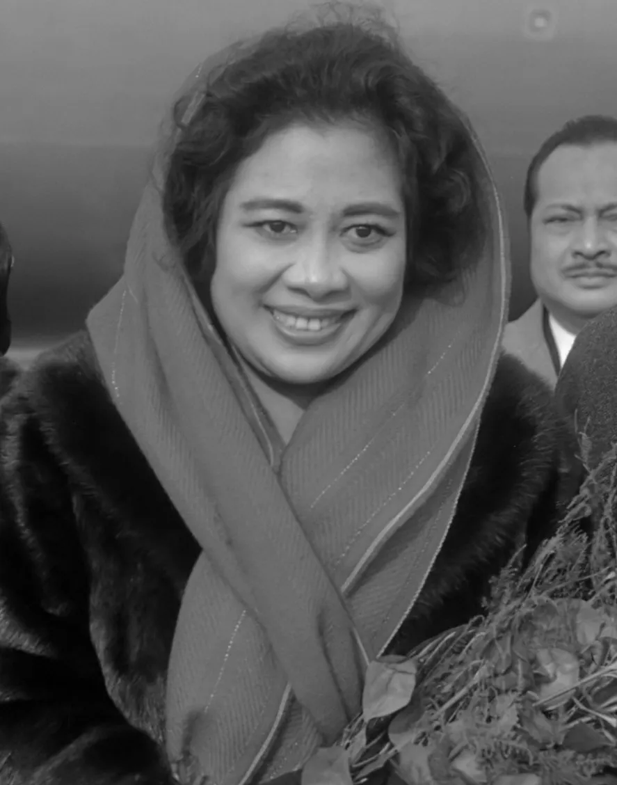 Potret historis Fatmawati tokoh penting dan penjahit Bendera Pusaka Indonesia