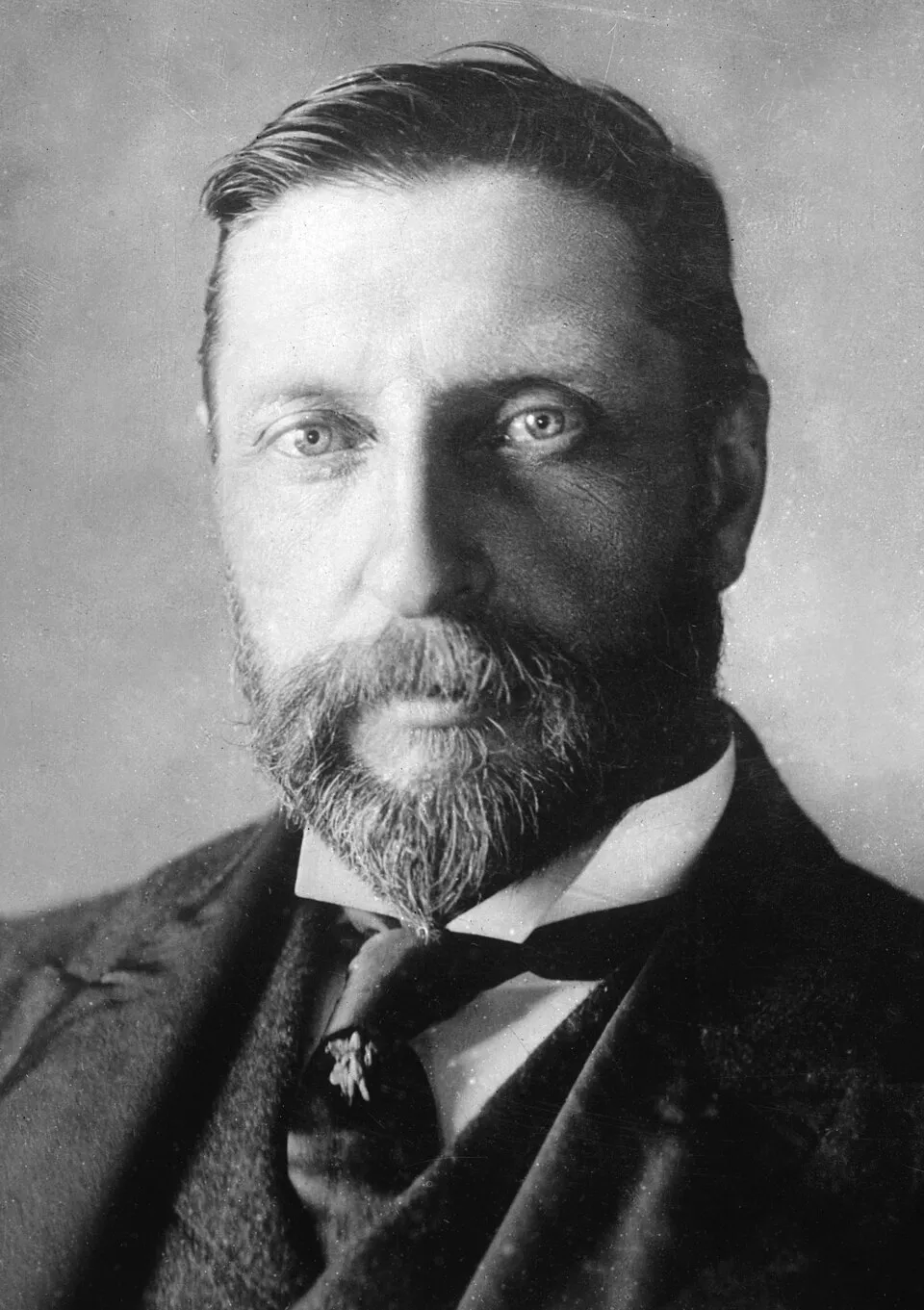 Biografi H. Rider Haggard, Penulis King Solomon's Mines dan Pelopor Lost World