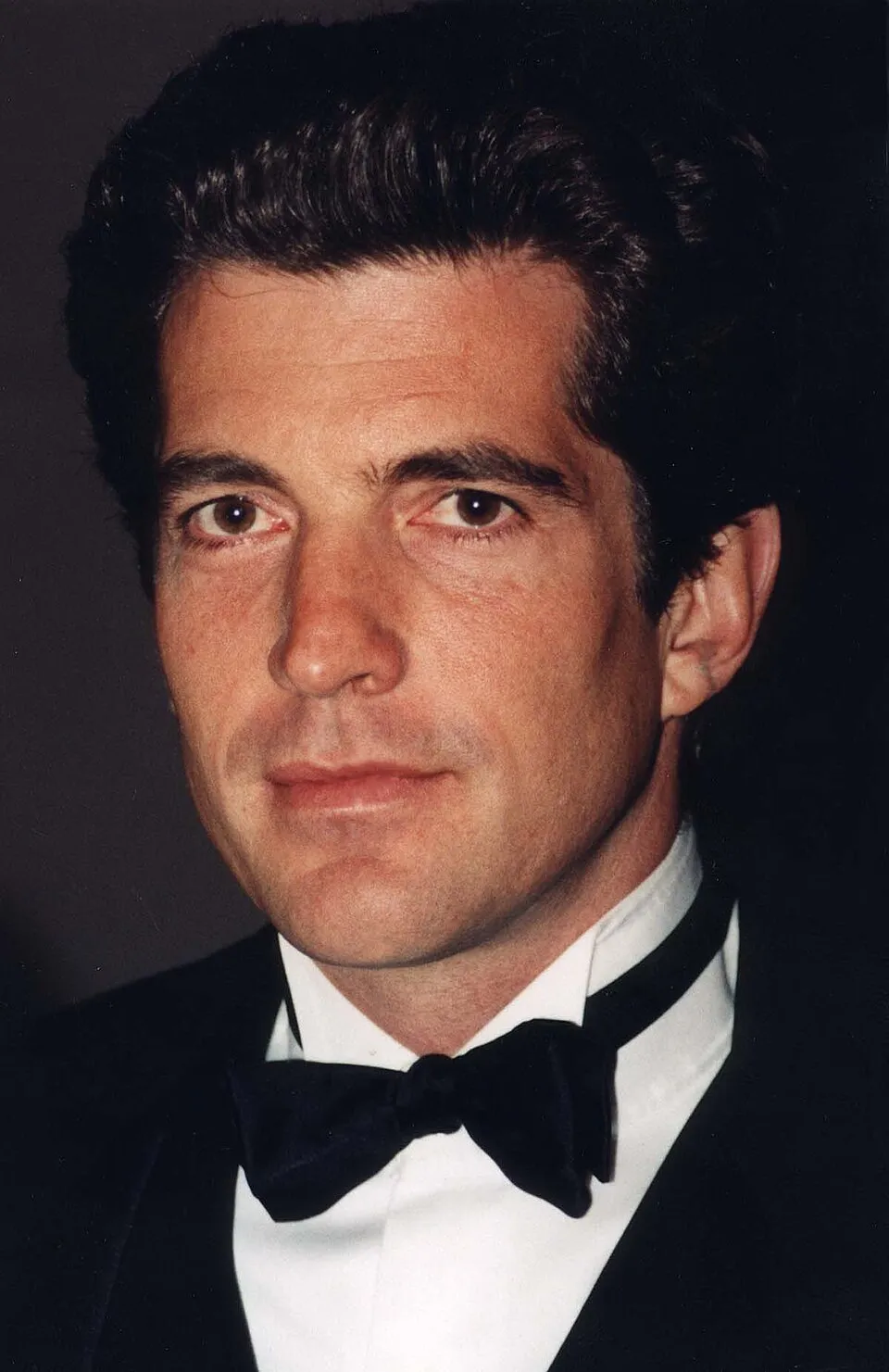 Potret John F Kennedy Jr sebagai tokoh publik dan jurnalis Amerika Serikat
