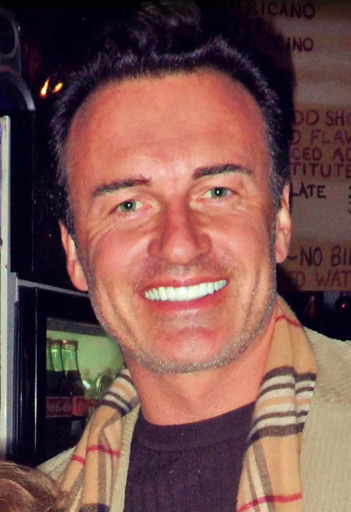 Potret Julian McMahon aktor ternama asal Australia