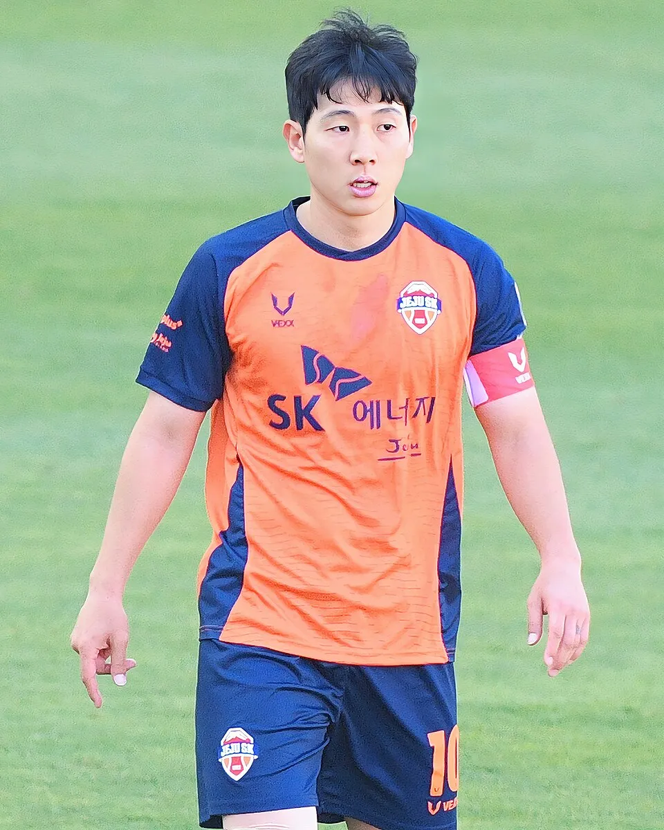 Foto Nam Tae-hee, pesepak bola profesional Korea Selatan