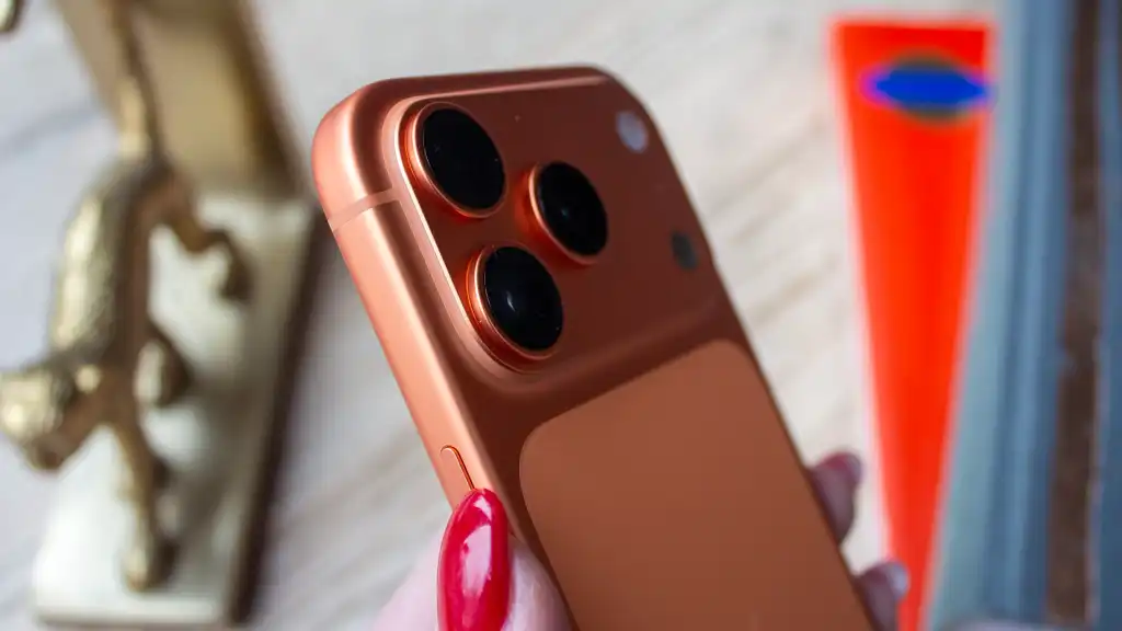 Bocoran render desain dan spesifikasi seri Apple iPhone 18 terbaru