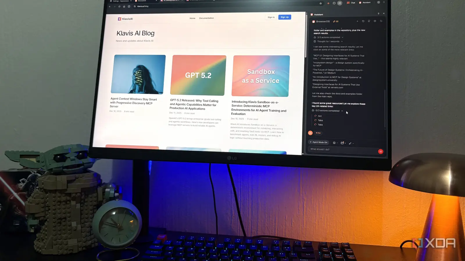 Tampilan antarmuka BrowserOS dengan fitur AI assistant dan agent mode