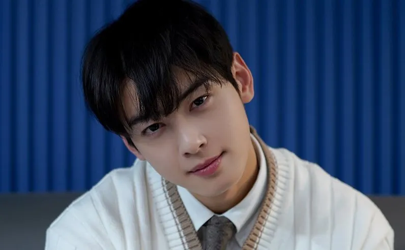 Aktor Cha Eun-woo yang resmi bergabung dalam drama Bon Appetit Your Majesty 2