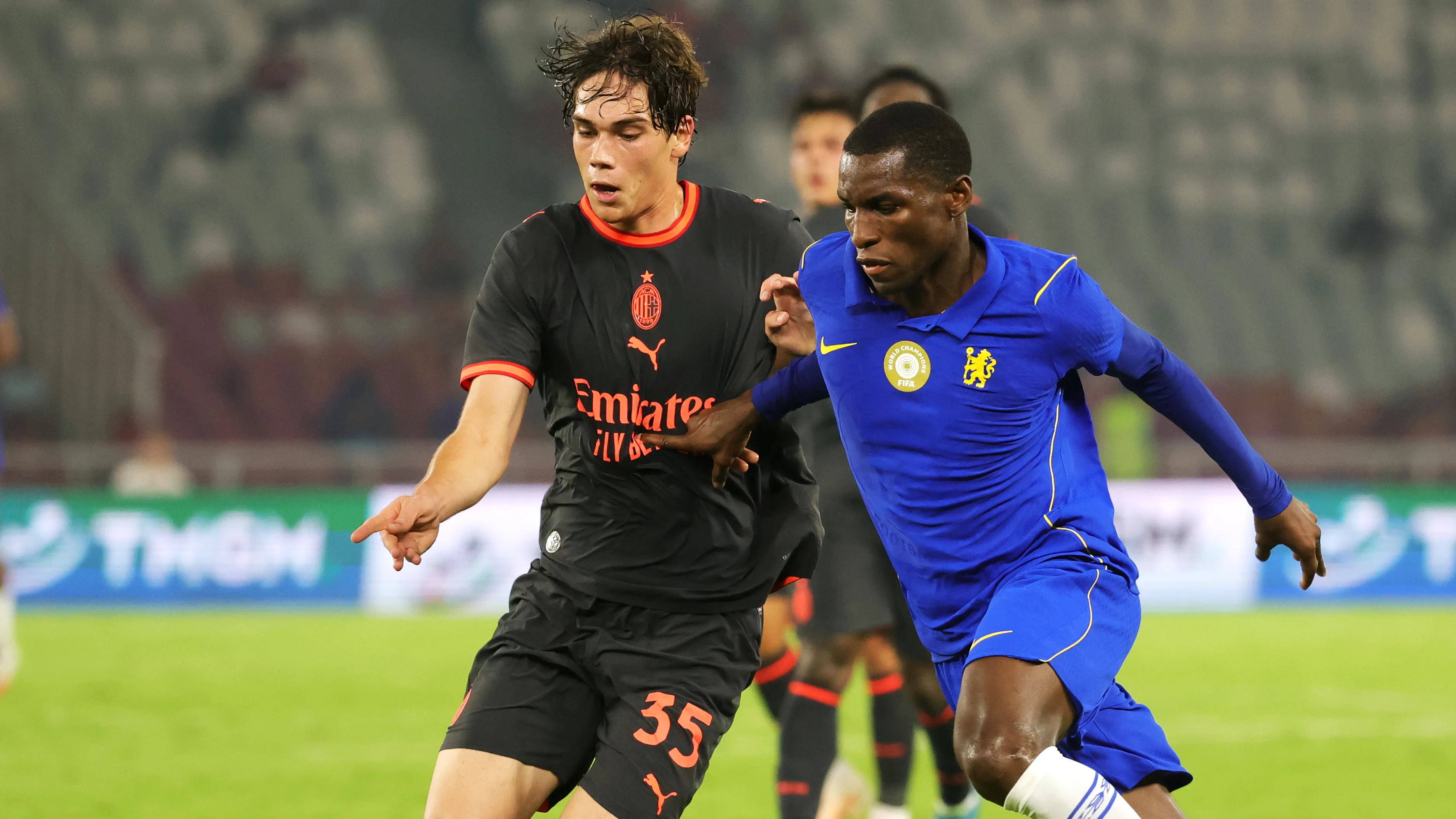 Skuad Chelsea merayakan kemenangan melawan AC Milan dalam laga pramusim di Jakarta