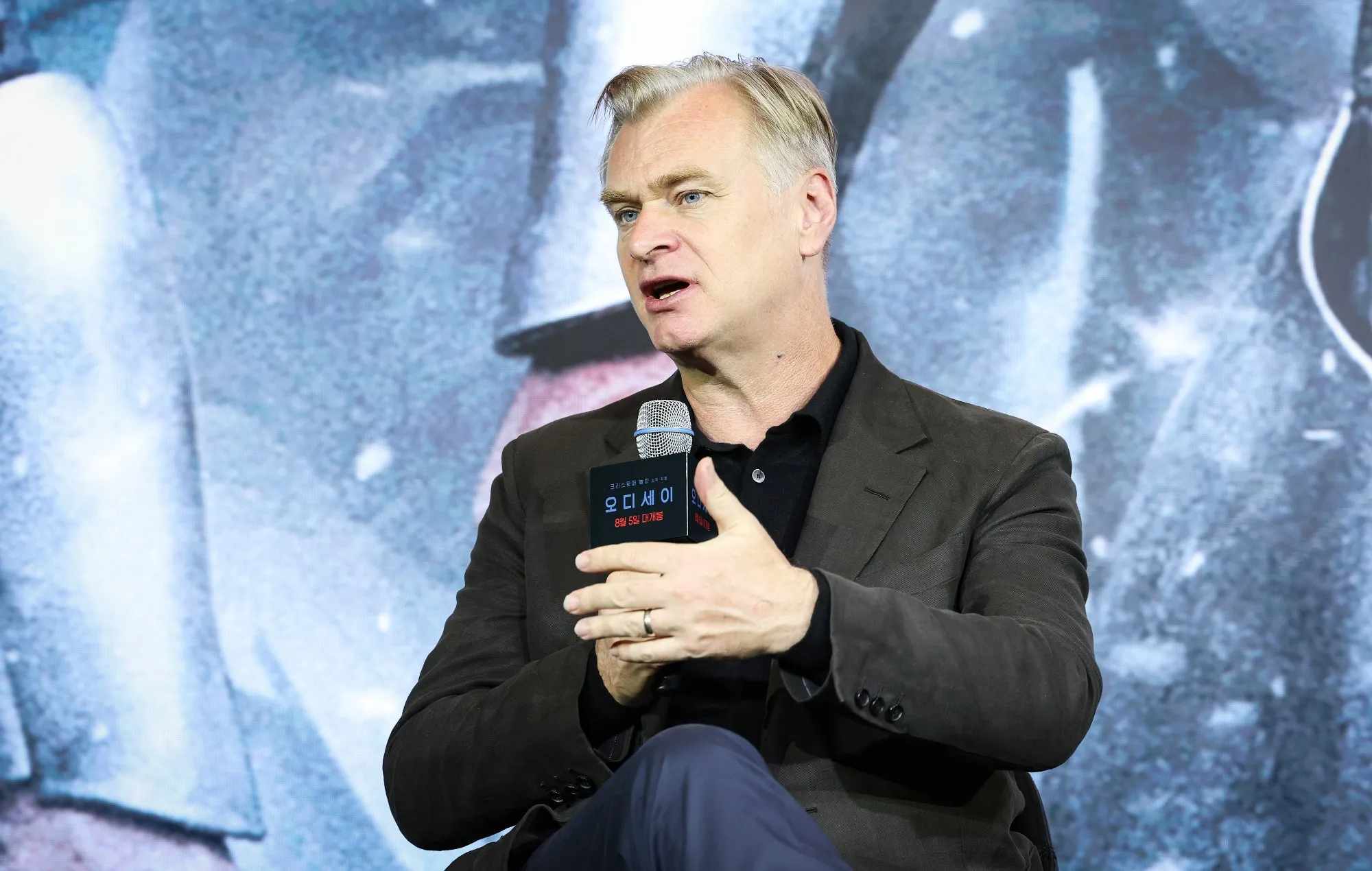 Sutradara Christopher Nolan berbicara mengenai kritik film amatir di media sosial