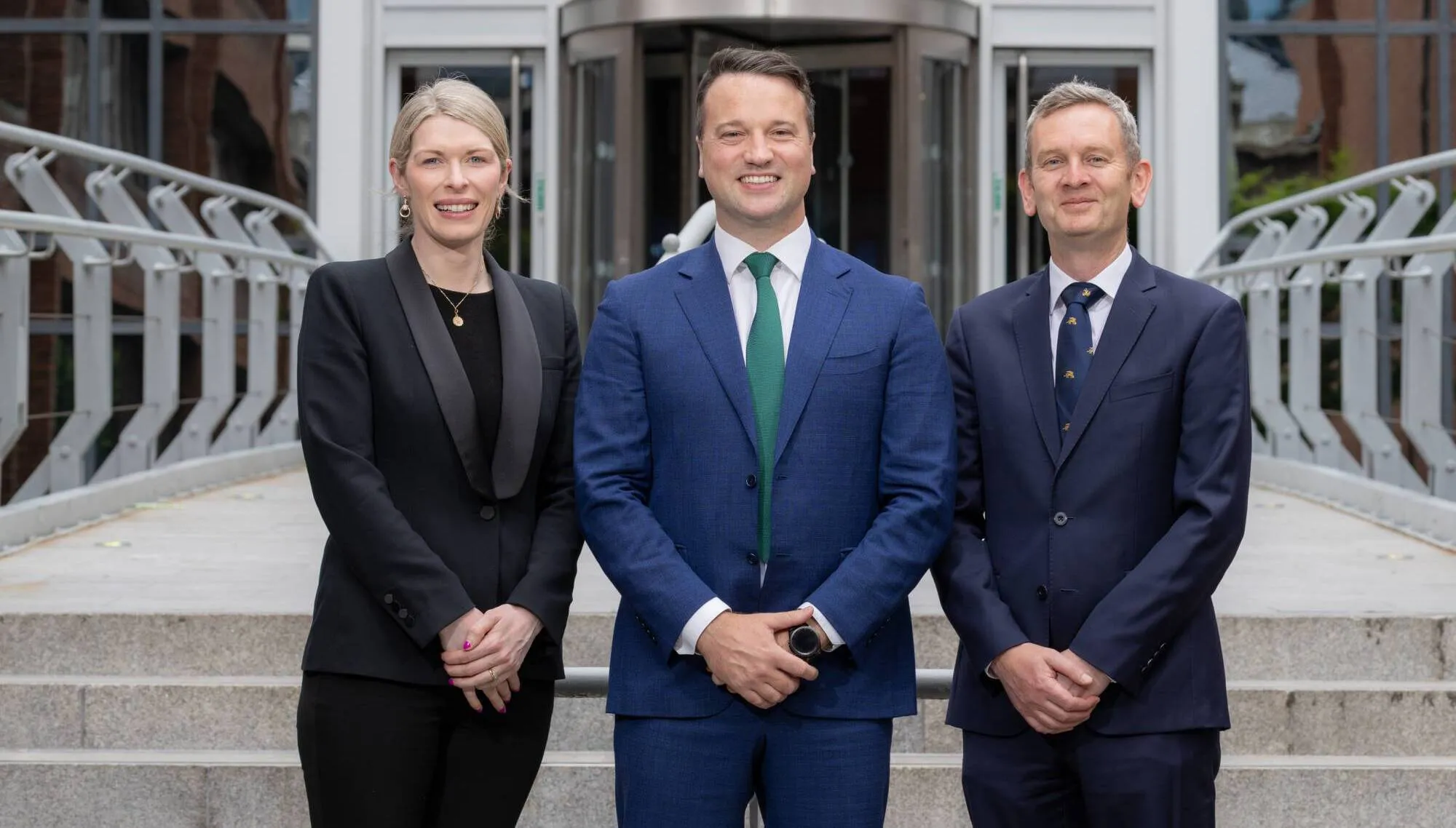 Cormac Gilroy dan tim EY Law Ireland di kantor Dublin