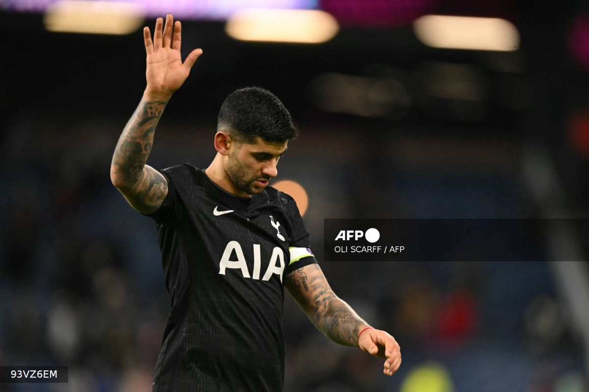 Cristian Romero saat mengenakan seragam Tottenham Hotspur