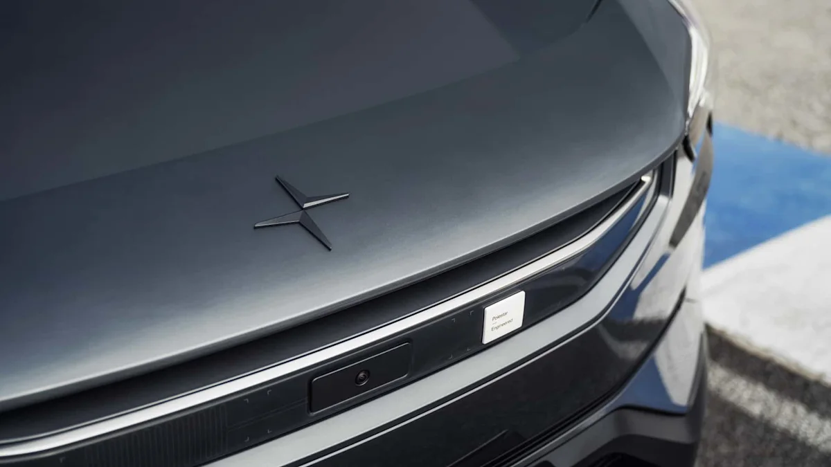 Mobil listrik Polestar yang dipamerkan di diler resmi Amerika Serikat